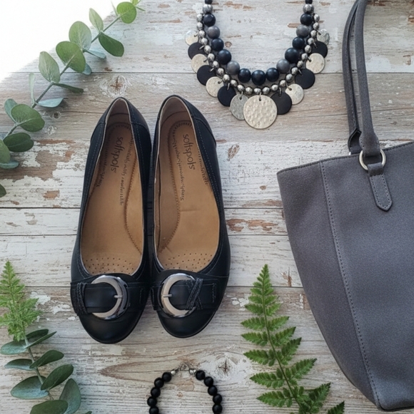 Shoes - Picture 1 of 15